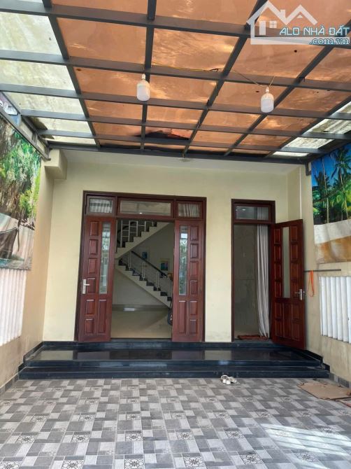 CHO THUÊ NHÀ 2 TẦNG MẶT TIỀN PHẠM VĂN ĐỒNG – VỊ TRÍ ĐẸP, DỄ KINH DOANH HOẶC Ở - 1