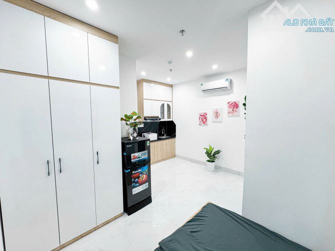 Bán Toà CCMN Ngã Tư Sở- 56m2x6T-Xây Mới- 14 Phòng- 70 Triệu/Tháng