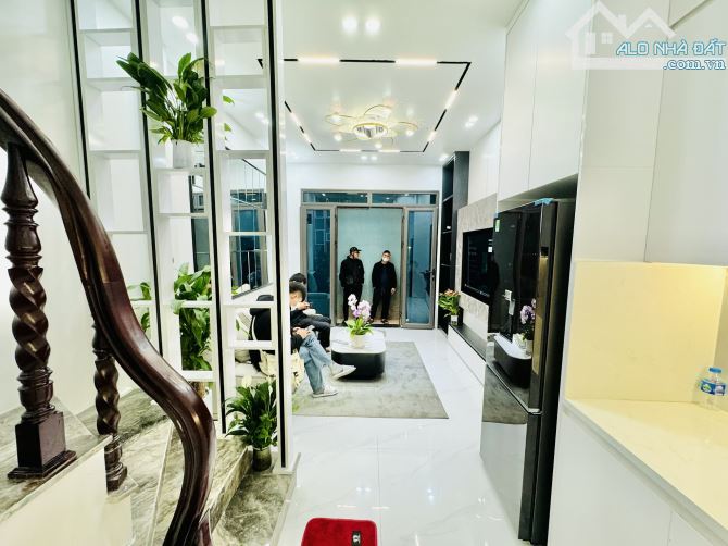 Bán Nhà : Bạch Mai 26m2 - 5Tầng - 3ngủ - ngõ thông gần phố