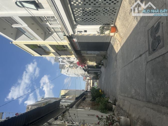 Bán đất 81m2 Đình Phong Phú, ngang 4m nở hậu 6m, HXH sát chợ, giá 3.1 tỷ. - 1