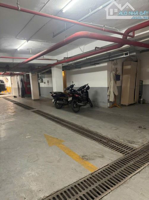 Bán tòa văn phòng mặt phố Tràng Thi, Hoàn Kiếm, 342m2, 6 tầng thang máy, mặt tiền 26m