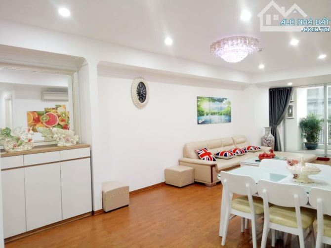 Bán căn hộ chung cư 105 m2, 2 PN, tòa Mipec Tower, Đống Đa