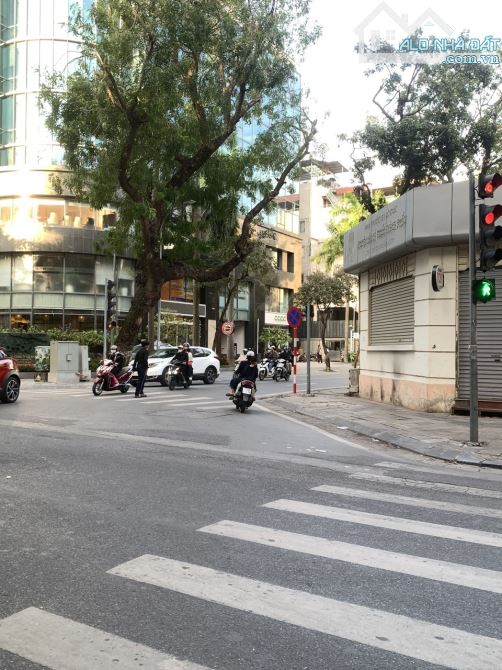 SIÊU HIẾM - MẶT PHỐ LÒ ĐÚC - HAI BÀ TRƯNG - 3 BƯỚC CHÂN LÊN BỜ HỒ HOÀN KIẾM - XÂY CAO TỐT