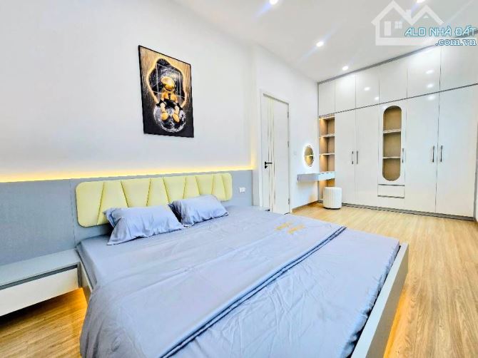 Định Công - Hoàng Mai - 26m2 - 5 tầng - MT 6m