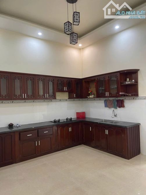CHO THUÊ NHÀ 2 TẦNG MẶT TIỀN PHẠM VĂN ĐỒNG – VỊ TRÍ ĐẸP, DỄ KINH DOANH HOẶC Ở - 3