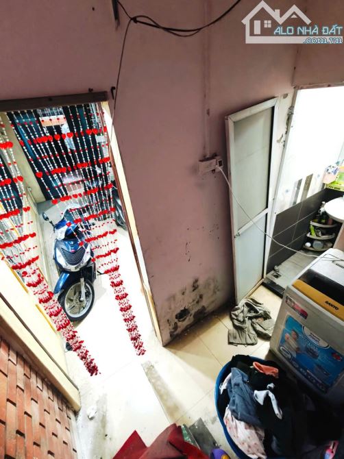 Giá đầu tư, Ngõ 318 Đê La Thành quy hoạch ổn, sổ 40m2 x mtiền 4m dân xây. Giá 8.1 tỷ