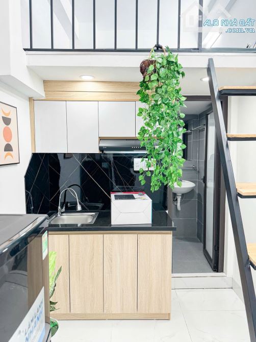 Bán Toà CCMN Ngã Tư Sở- 56m2x6T-Xây Mới- 14 Phòng- 70 Triệu/Tháng