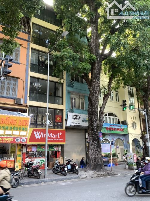 SIÊU HIẾM - MẶT PHỐ LÒ ĐÚC - HAI BÀ TRƯNG - 3 BƯỚC CHÂN LÊN BỜ HỒ HOÀN KIẾM - XÂY CAO TỐT