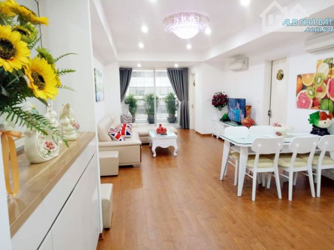 Bán căn hộ chung cư 105 m2, 2 PN, tòa Mipec Tower, Đống Đa