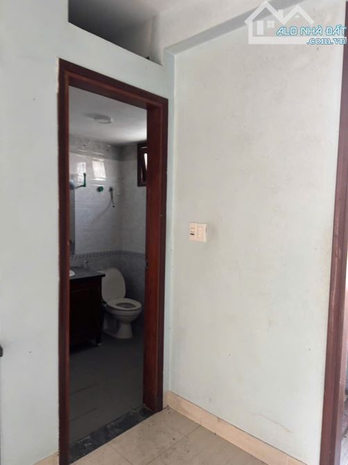 NHÀ 3 TẦNG MẶT TIỀN KINH DOANH PHẠM VĂN ĐỒNG - NHÀ KIÊN CỐ - KHÔNG NỘI THẤT - TP HUẾ - 6