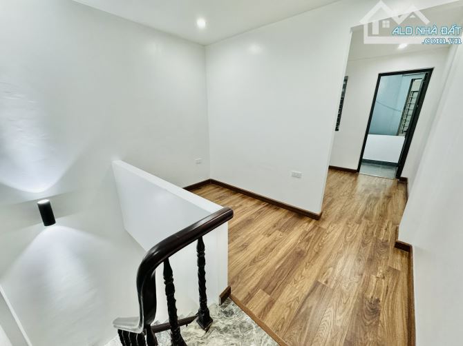 Bán Nhà : Bạch Mai 26m2 - 5Tầng - 3ngủ - ngõ thông gần phố