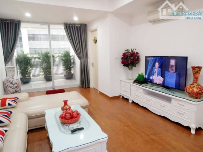 Bán căn hộ chung cư 105 m2, 2 PN, tòa Mipec Tower, Đống Đa