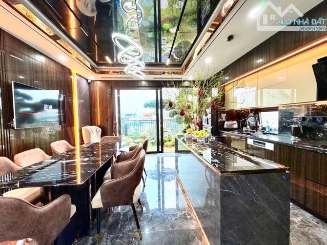 Bán Nhà 8 Tầng Siêu đẹp Phố Thọ Lão, Lô góc, 50m2 Thang máy, 3 bước là Lò Đúc - Sổ vuông