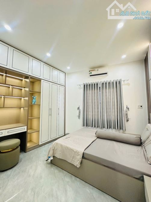 🔥 Nhà 3 tầng 2 mặt kiệt K698/.. Trần Cao Vân Thanh Khê , gần Nguyễn Tất Thành - 11