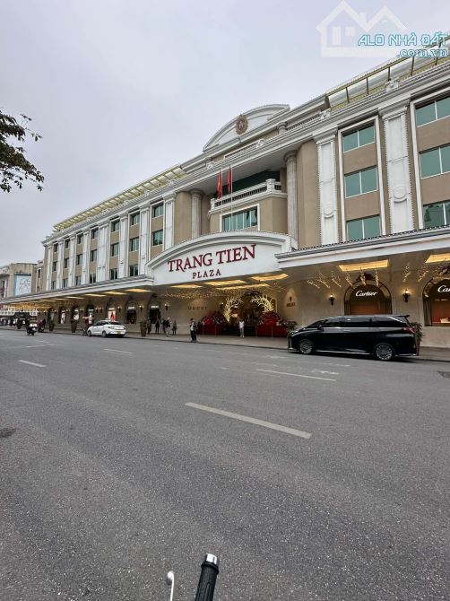 DI SẢN ĐỘC BẢN HỒ GƯƠM - MẶT PHỐ HÀNG BÀI. CÁCH HỒ 3 BƯỚC CHÂN. DIỆN TÍCH 200M2, NGANG 6M