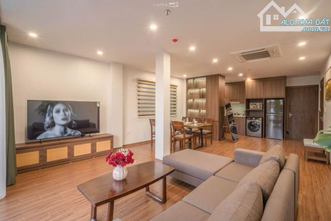 Toà CHDV Vũ Miên, view Hồ Tây, 128m² x 8T thang máy, lô góc 2 thoáng, dòng tiền 150tr/ th