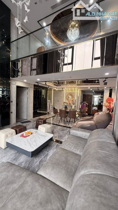 BIỆT THỰ TRÊN KHÔNG. PENTHOUSE - DUPLEX UDIC WESTLAKE TÂY HỒ. DIỆN TÍCH 296M2. GIÁ 31 TỶ
