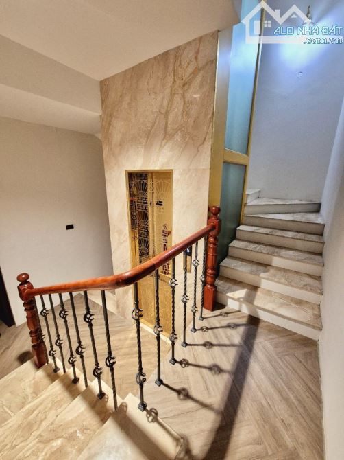 Mặt phố Quan Nhân, Thanh Xuân 5 tầng thang máy 85M MT 5m Sổ đẹp 2 THOÁNG 22 tỷ