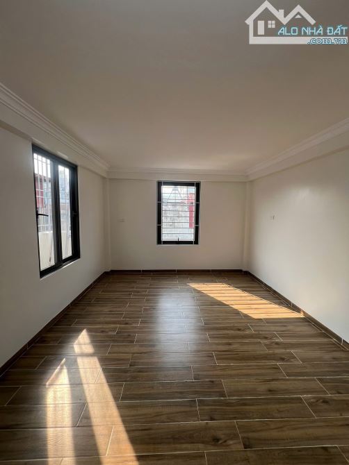 Nhà mới đẹp phân lô phố Kim Đồng, 7 tầng thang máy, 59m², MT 4.7m, giá 29.8 tỷ .