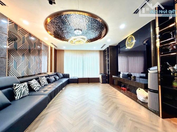 Bán Nhà 8 Tầng Siêu đẹp Phố Thọ Lão, Lô góc, 50m2 Thang máy, 3 bước là Lò Đúc - Sổ vuông - 3