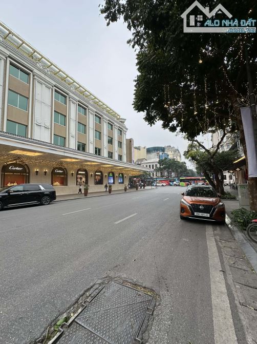 DI SẢN ĐỘC BẢN HỒ GƯƠM - MẶT PHỐ HÀNG BÀI. CÁCH HỒ 3 BƯỚC CHÂN. DIỆN TÍCH 200M2, NGANG 6M