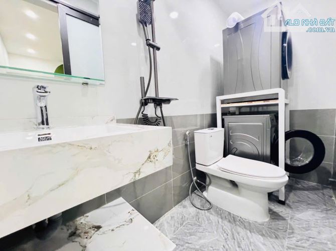 BÁN TOÀ CC CHÙA LÁNG KHU VIP DT 50M 2 NGỦ 2WC NHỈNH 4TỶ NHÀ ĐẸP FULL NỘI THẤT