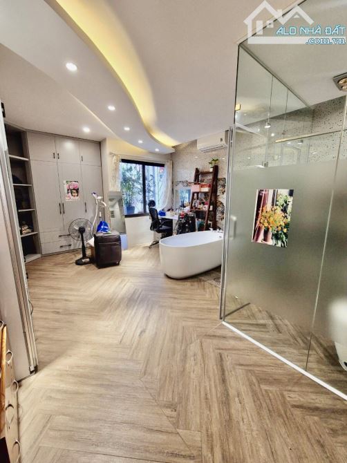 Mặt phố Quan Nhân, Thanh Xuân 5 tầng thang máy 85M MT 5m Sổ đẹp 2 THOÁNG 22 tỷ