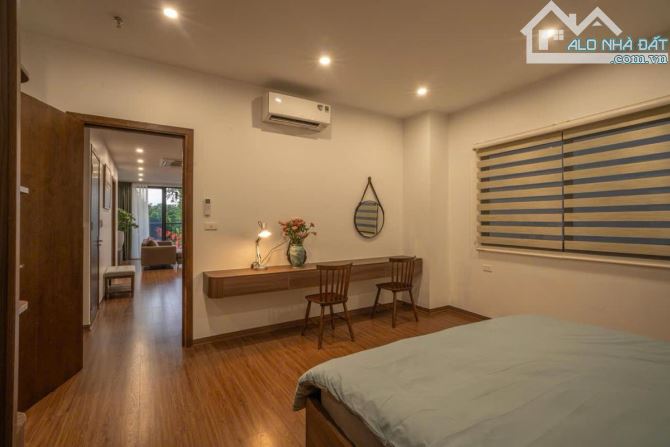 Toà CHDV Vũ Miên, view Hồ Tây, 128m² x 8T thang máy, lô góc 2 thoáng, dòng tiền 150tr/ th