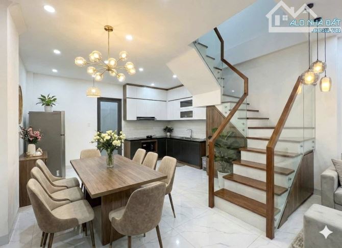 Nhà đẹp Kim Ngưu-Yên tĩnh ở sướng,mặt tiền đẹp-53m-10 tỷ 9