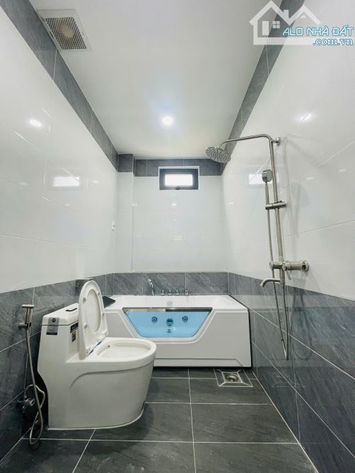 Bán Nhà khu Bán Đảo Gia Long Riverside 5 Tầng, Thang Máy, Full Nội Thất 6.9 x 12  Sổ Riêng - 2
