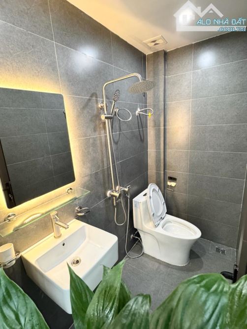 "HIẾM QUÁ" CHỈ 5.57 TỶ CÓ NHÀ PHỐ BẠCH ĐẰNG-HAI BÀ TRƯNG 26Mx5T, FUILL NỘI THẤT,NGÕ NÔNG