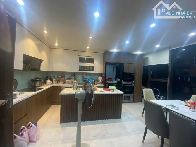 Bán nhà riêng phố Nguỵ Như Kon Tum! Thang máy, ô tô tránh, vỉa hè, kinh doanh. 70m*6T