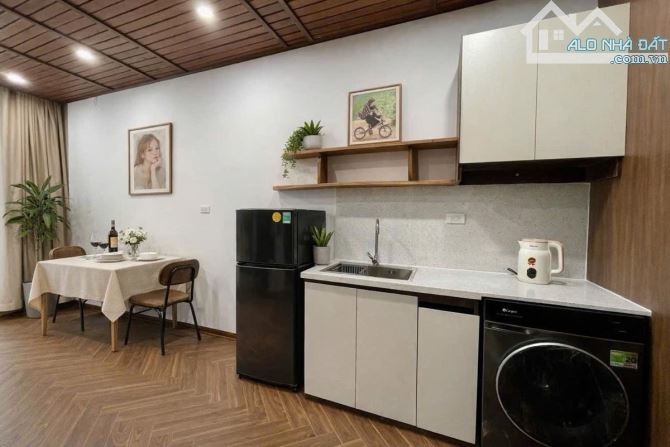 Bán nhà căn góc phân lô ô tô tránh nhau ô tô vào nhà Phan Đình Giót 6 tầng thang máy xịn n