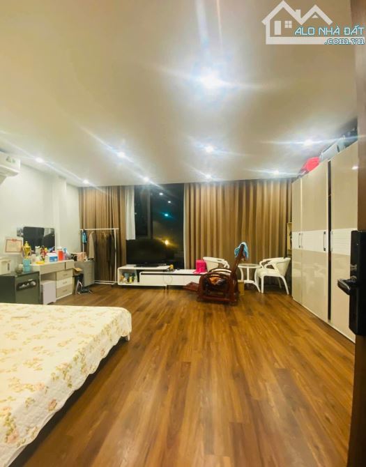 Bán nhà riêng phố Nguỵ Như Kon Tum! Thang máy, ô tô tránh, vỉa hè, kinh doanh. 70m*6T