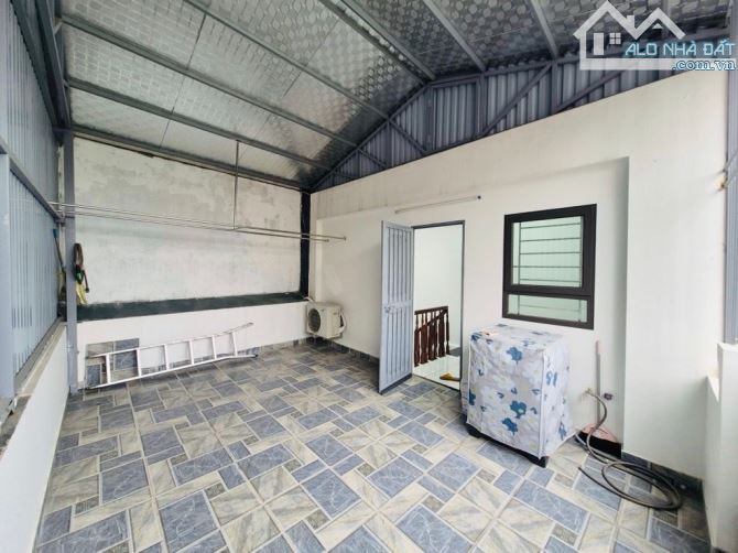 Bán nhà phố Bạch Mai , ngõ rộng , gần phố , cách ô tô tránh 15m . Dt 40m x 5Tx 10,5 tỷ