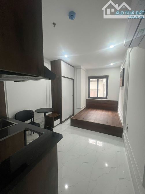 Bán Nhà Dòng Tiền Tây Sơn 7 Tầng 24 Phòng Khép Kín ( Cách Phố 50M )