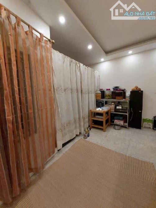 BÁN NHÀ PHỐ TRẦN KHÁT CHÂN , 30 M2, 5 TẦNG ,MT 3.5 M. GIÁ 6.86 TỶ. NGÕ NÔNG, GẦN Ô TÔ