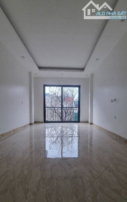 Bán nhà Thịnh Liệt, Hoàng Mai, Xây mới, Gần ô tô, nở hậu, 30m2, 7.36 tỷ(CTL)