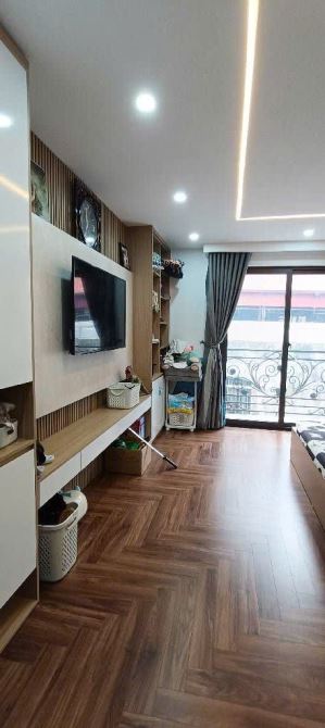 HIẾM-15 tỷ trung tâm Cầu Giấy-7 tầng thang máy-40m2 mặt tiền gần 5m-Nội thất cao cấp