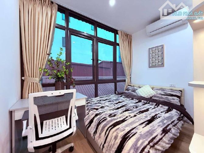 Siêu phẩm Duplex Kim Liên - Đống Đa - DTSD 90m - 3 ngủ - lô góc cực thoáng sáng