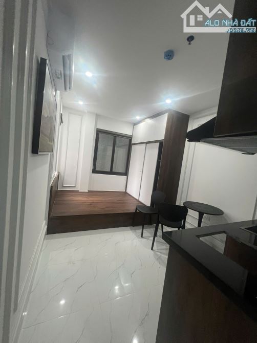 Bán Nhà Dòng Tiền Tây Sơn 7 Tầng 24 Phòng Khép Kín ( Cách Phố 50M )