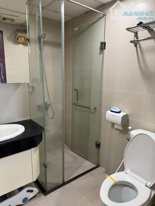 Cần bán căn hộ Central Field 219 Trung Kính 2 ngủ giá 7,58 tỷ