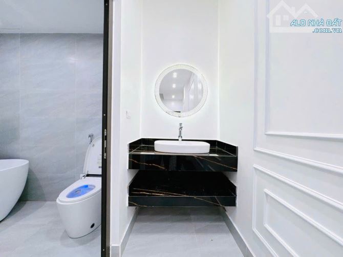 SIÊU PHẨM Cầu Giấy-Ngõ thông-Thang máy nhập khẩu-Cho thuê kinh doanh cực đỉnh-16 tỷ CHỐT