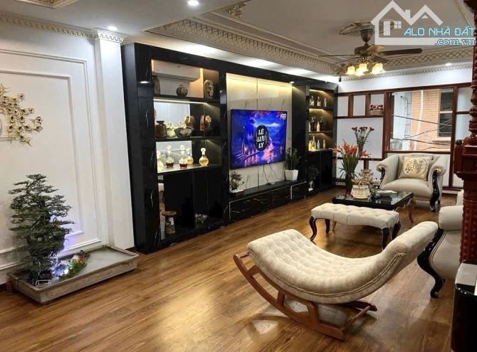 Nhà sẵn nội thất,10m oto thông-43m-Kế Tân Mai-8 tỷ 46