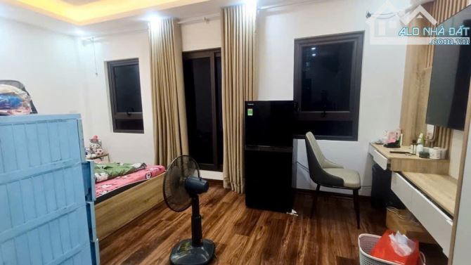 Nhà Khu Vực Minh Khai ,Hai Bà Trưng 34m2,Thang Máy,5 Tầng,3PN, 20m ra phố Giá Hợp Lý 8x Tỷ