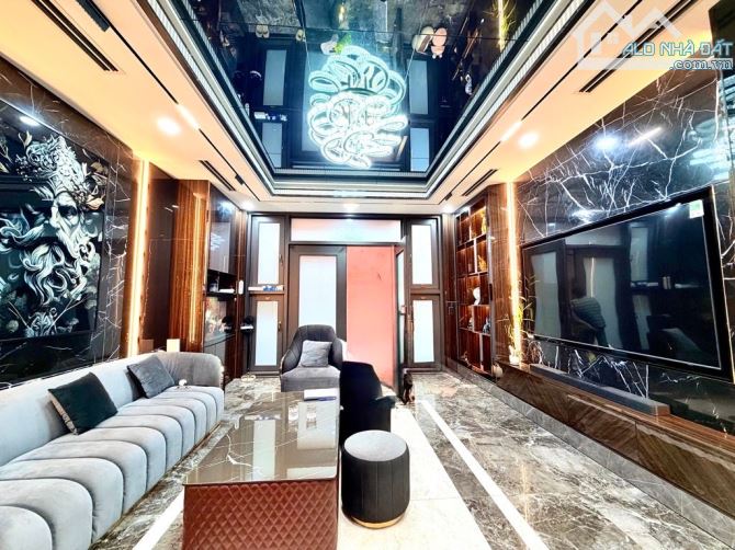 TÂY HỒ DUY NHẤT CĂN NHÀ PHÂN LÔ THANG MÁY - VIEW HỒ TÂY - THIẾT KẾ ĐỈNH CAO - SANG TRỌNG -