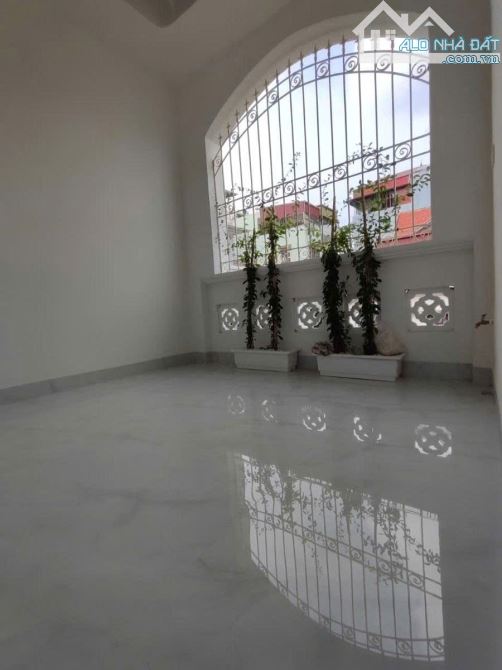 CC BÁN NHÀ BÙI XƯƠNG TRẠCH THANH XUÂN 32M 5 TẦNG . 1 NHÀ RA Ô TÔ TRÁNH 8,85 TỶ THƯƠNG LƯỢN