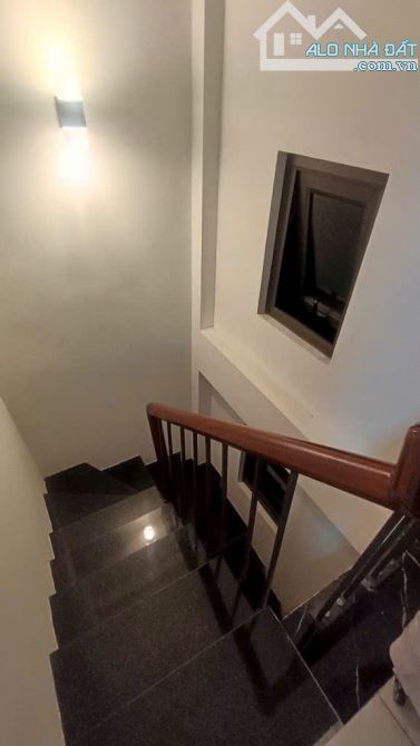 Nhà Khu Vực Minh Khai ,Hai Bà Trưng 34m2,Thang Máy,5 Tầng,3PN, 20m ra phố Giá Hợp Lý 8x Tỷ