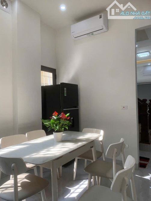 CC BÁN NHÀ BÙI XƯƠNG TRẠCH THANH XUÂN 32M 5 TẦNG . 1 NHÀ RA Ô TÔ TRÁNH 8,85 TỶ THƯƠNG LƯỢN