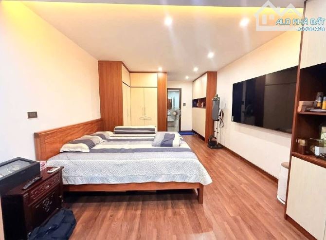 Gần Nguyễn Đức Cảnh-Full nội thất,15m oto tránh-43m2-Hơn 8 tỷ